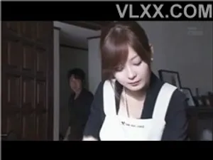 Gã chồng đi bàn việc làm ăn, bà xã ở nhà bị người tình của chị gái cưỡng hiếp