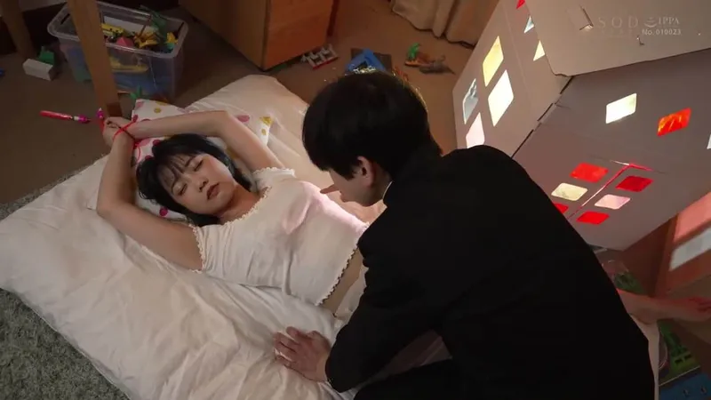 Trả thù anh trai thường xuyên bắt nạt bằng cách nện em người yêu anh ấy